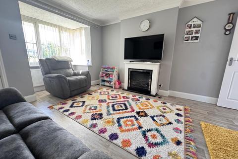 2 bedroom semi-detached house for sale, Stratfield Way, Kettering