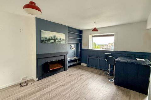 1 bedroom apartment to rent, East Street, Torquay, TQ2 5SD