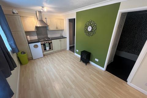 1 bedroom flat to rent, Pentre Close, Cwmbran, NP44
