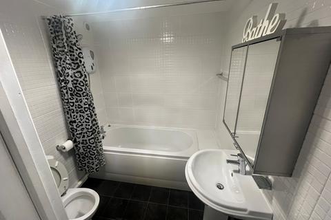 1 bedroom flat to rent, Pentre Close, Cwmbran, NP44