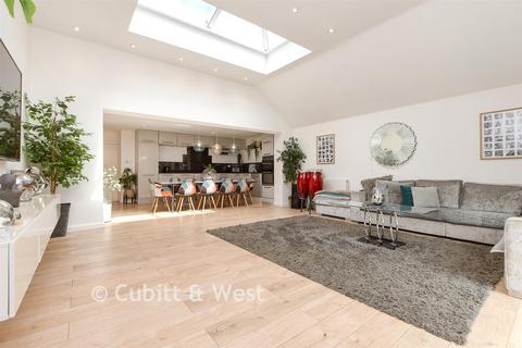 3 bedroom detached bungalow for sale, Woodroyd Gardens, Horley, Surrey