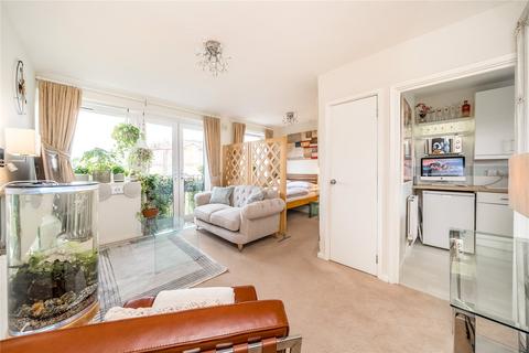 Studio for sale, Rapley House, Turin Street, London, E2