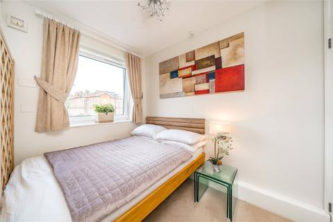 Studio for sale, Rapley House, Turin Street, London, E2