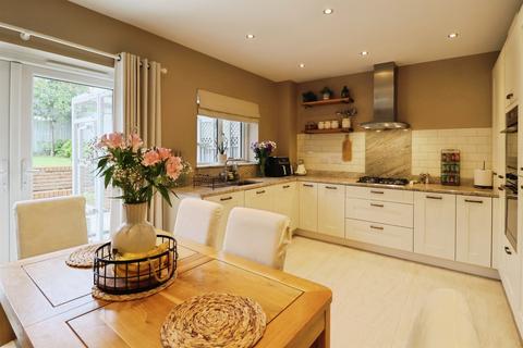 3 bedroom end of terrace house for sale, Pentrebane Drive, Cardiff