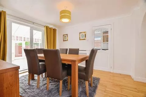 4 bedroom detached house for sale – pohled 5