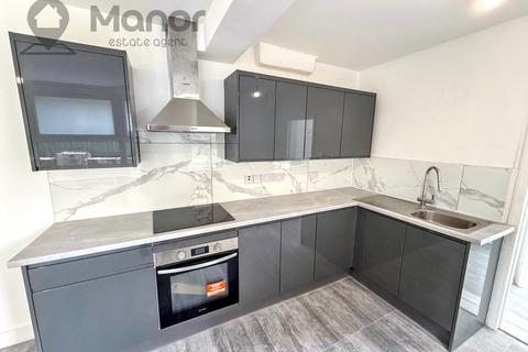 4 bedroom terraced house to rent, Browning Road, Manor Park, E12 6RB