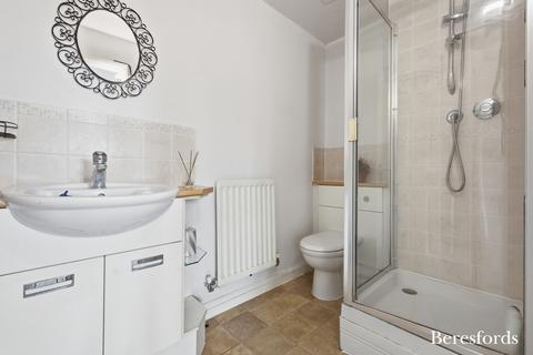 4 bedroom terraced house for sale, Paignton Close, Romford, RM3