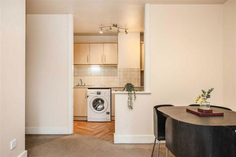 2 bedroom flat for sale, Commercial Road, London E1