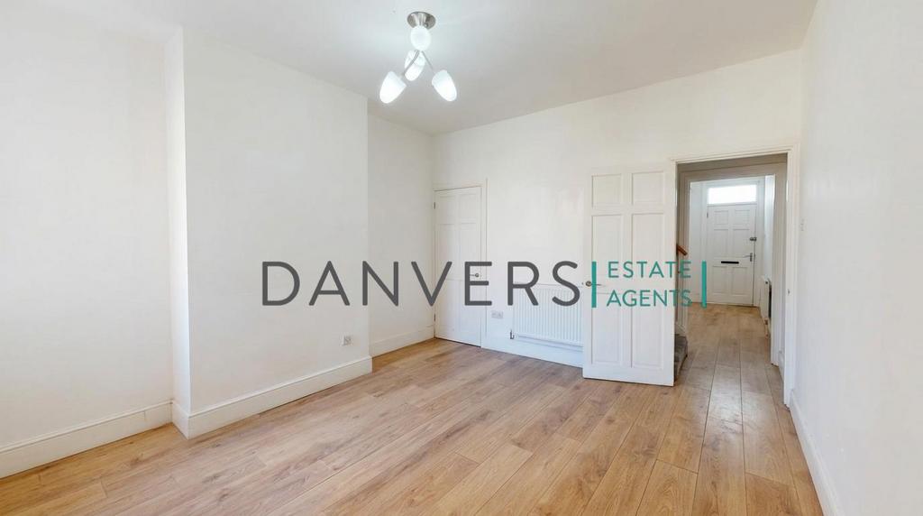 House in Leicester, Aylestone Park - View 2