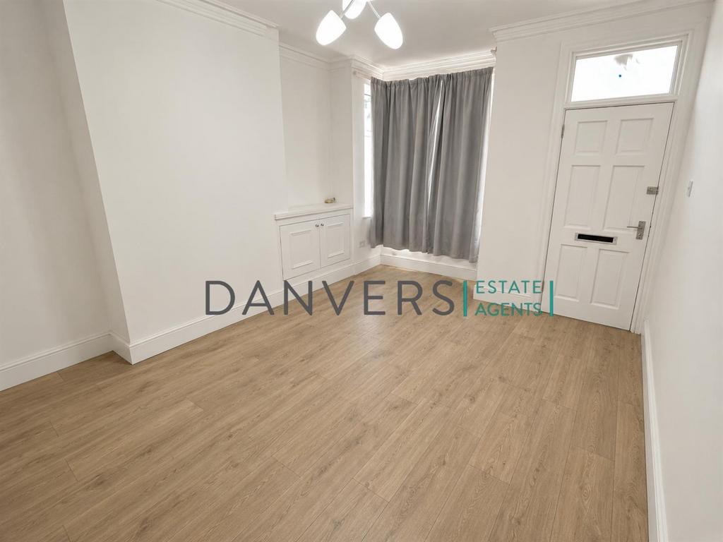 House in Leicester, Aylestone Park - View 3