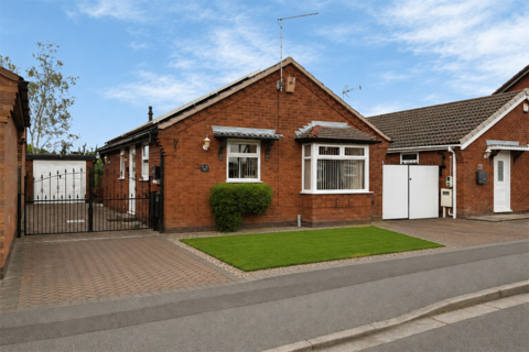 2 bedroom bungalow for sale, Roehampton Drive, Trowell, NG9 3QY