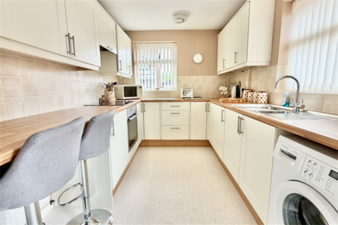 2 bedroom bungalow for sale, Roehampton Drive, Trowell, NG9 3QY