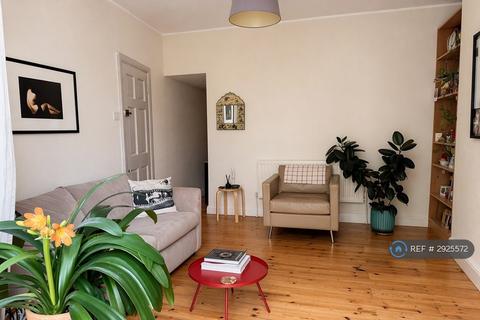 undefined, Carnarvon Road, London, E15