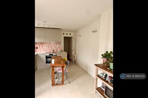 undefined, Carnarvon Road, London, E15