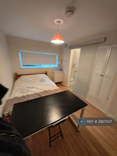 1 bedroom in a house share to rent, Nuns Way, Cambridge, CB4