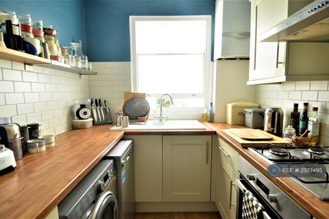 2 bedroom flat to rent, Kemerton Road, London, SE5