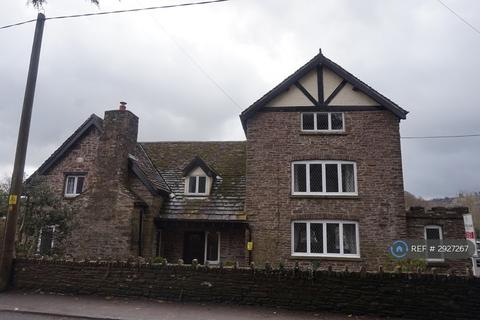 5 bedroom detached house to rent, The Gwent Lodge, Llanvihangel Crucorney, Abergavenny, NP7