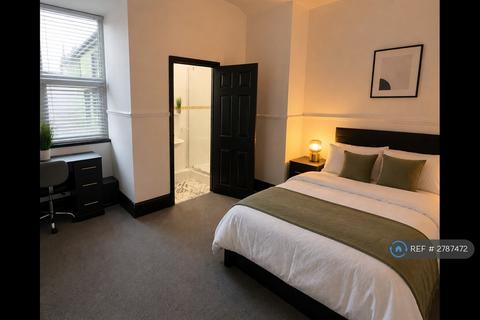 1 bedroom in a house share to rent, Sheffield Road, Barnsley, S70