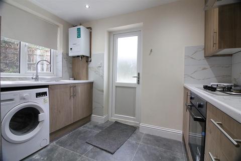 5 bedroom house to rent, Heston Road, Hounslow