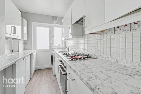 2 bedroom maisonette for sale, Barnscroft, LONDON