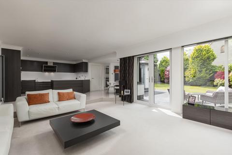 4 bedroom detached house for sale, Hepburn Gardens, St. Andrews, Fife KY16.