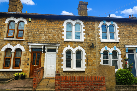 2 bedroom terraced house to rent, Waterlow Road, Maidstone, ME14