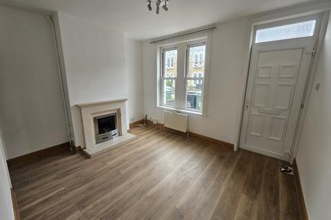 2 bedroom terraced house to rent, Waterlow Road, Maidstone, ME14