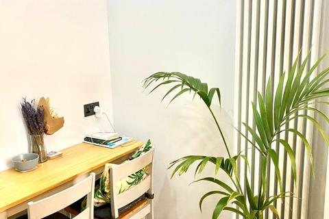 1 bedroom flat to rent, Elgin Avenue, London  W9