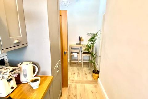 1 bedroom flat to rent, Elgin Avenue, London  W9