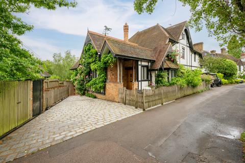 undefined, Fitzroy Park, London N6