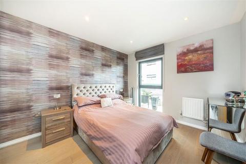 2 bedroom flat for sale, Oval Road, London NW1