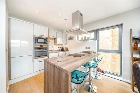2 bedroom flat for sale, Oval Road, London NW1