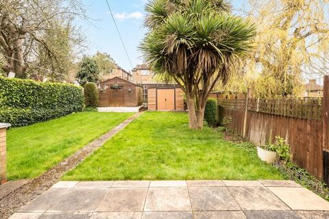 2 bedroom flat for sale, Chambers Lane, London NW10