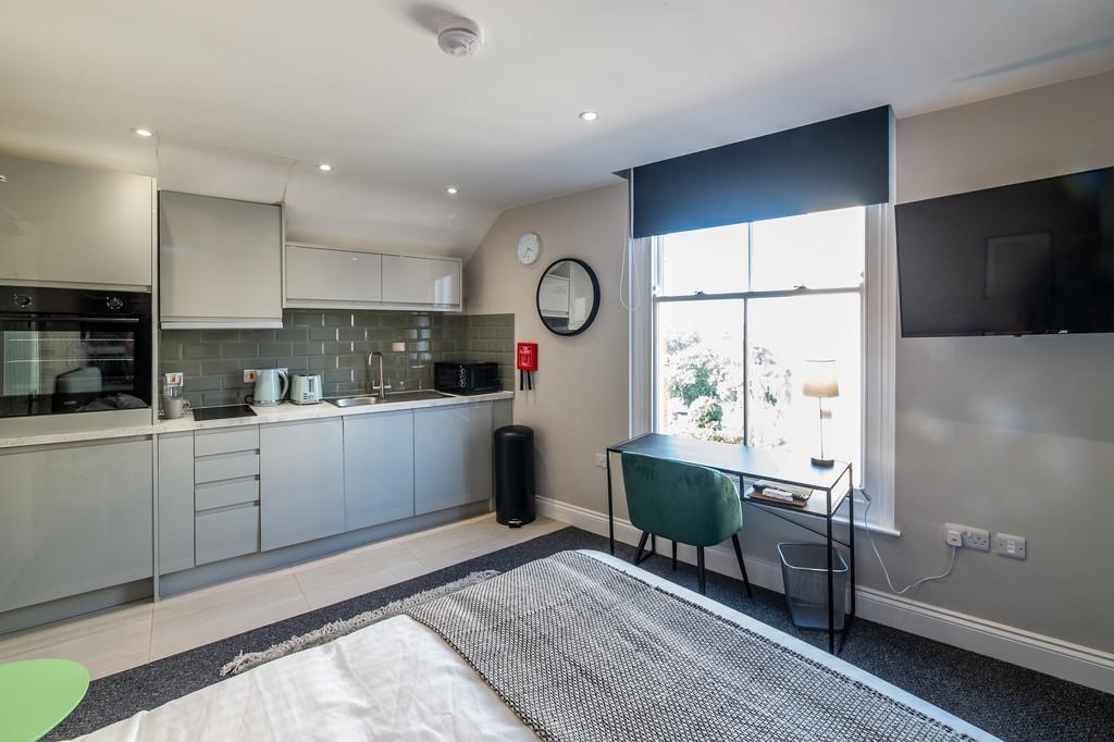 Apartment in Nottingham, The Park - View 4