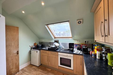 1 bedroom property to rent, ALL BILLS INCLUDED. Bedsit. Stow Hill, Newport