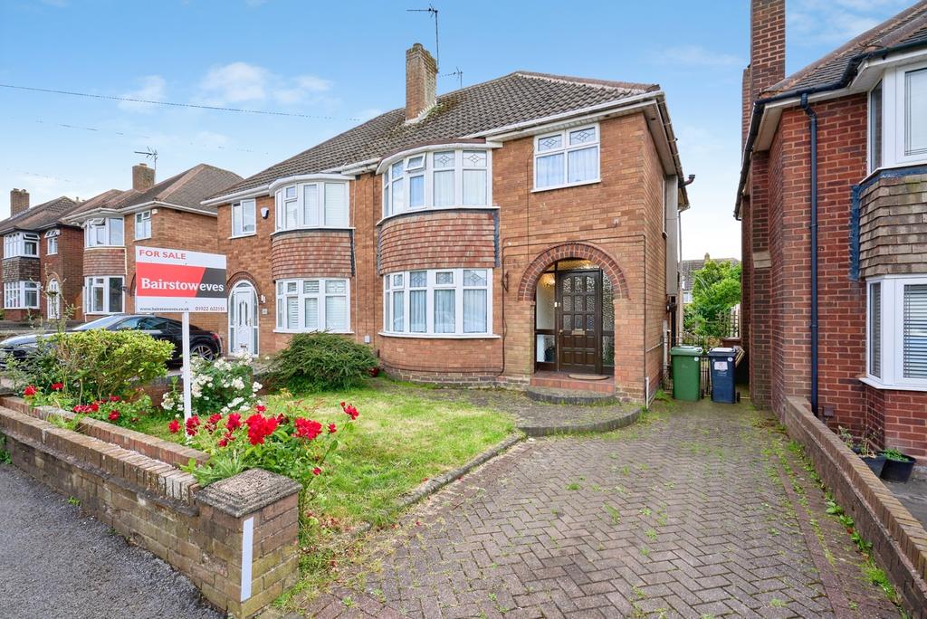 3 bedroom semi-detached house for sale