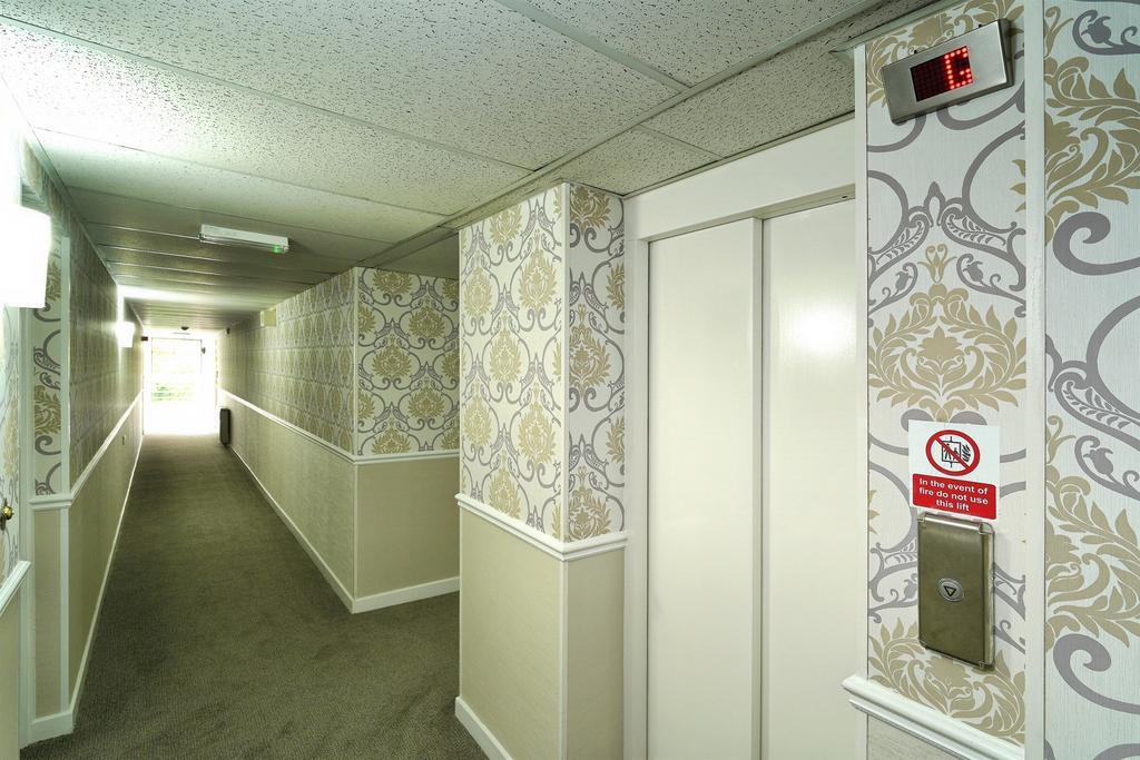 Apartment in Solihull, Ulverley Green - View 5