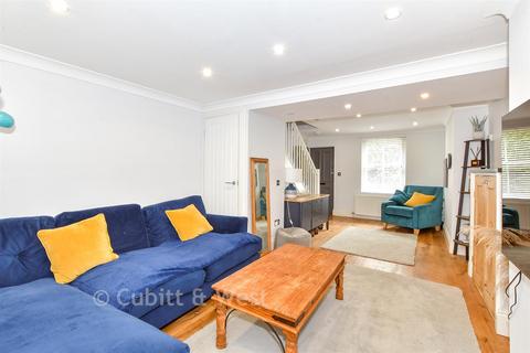 2 bedroom terraced house for sale, Franklin Place, Chichester PO19