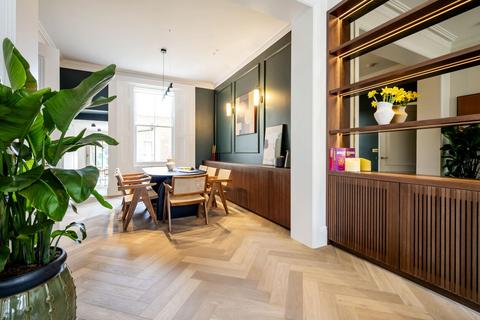 3 bedroom apartment to rent, Flat 1, 7 Philbeach Gardens, London SW5