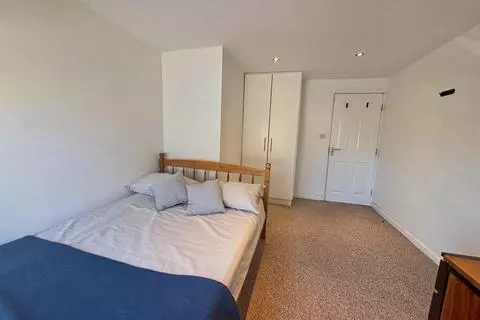 House in Sheffield, Sharrow Vale, Sharrow - View 4