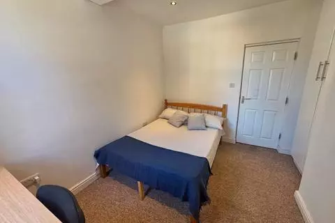 House in Sheffield, Sharrow Vale, Sharrow - View 5