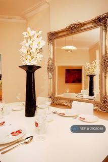 3 bedroom flat to rent, Rodney Court, London, W9