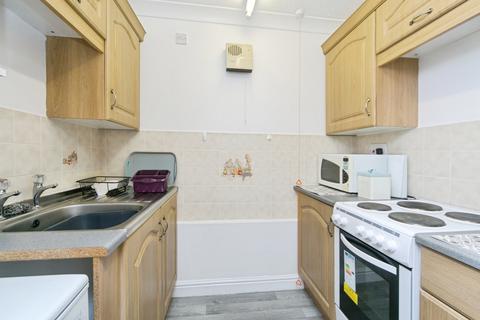 1 bedroom flat for sale, Conway Road, Colwyn Bay, Conwy, LL29