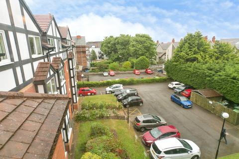 1 bedroom flat for sale, Conway Road, Colwyn Bay, Conwy, LL29