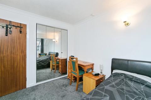 1 bedroom flat for sale, Conway Road, Colwyn Bay, Conwy, LL29