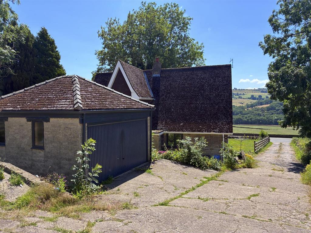 House in Sheffield, Stacey Bank, Bradfield - More