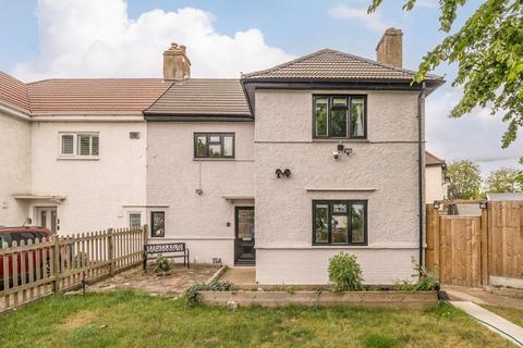 4 bedroom semi-detached house for sale, Fairfield Grove, Charlton