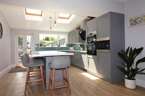 3 bedroom semi-detached house for sale, Kensington Villas, Clarbeston Road, Haverfordwest