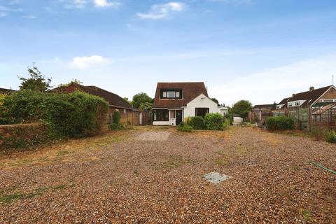 4 bedroom detached house for sale, Castles Close, Stotfold