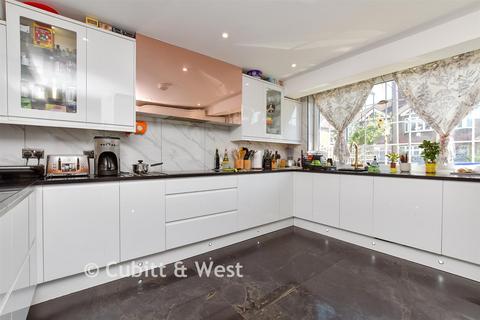 undefined, Elmwood Close, Wallington, Surrey